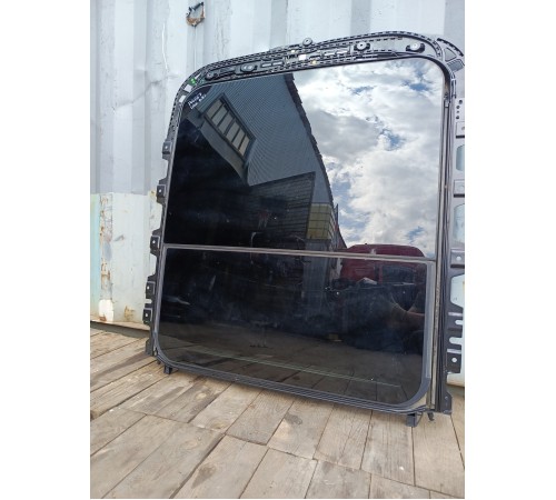 Люк в сборе