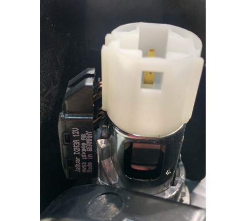 Вещевой отсек центральной консоли