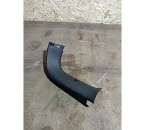 Обшивка багажника задняя правая