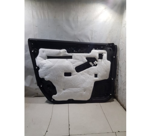 Обшивка двери передняя правая