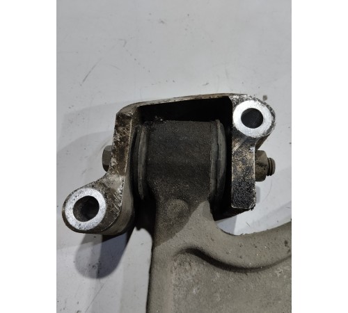 Рычаг подвески(передний левый)