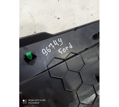 Накладка центральной консоли правая