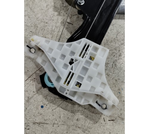 Стеклоподъемник двери задний правый