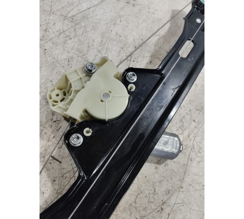 Стеклоподъемник двери задний правый