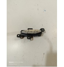 Кнопки регулировки сидений