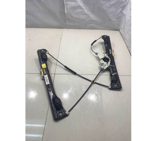 Стеклоподъёмник двери (передний, правый)