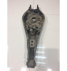 Рычаги подвески задний правый под пружину