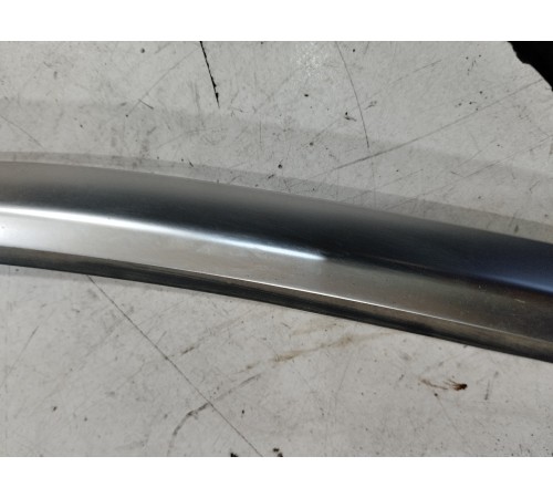 молдинг крышки багажника