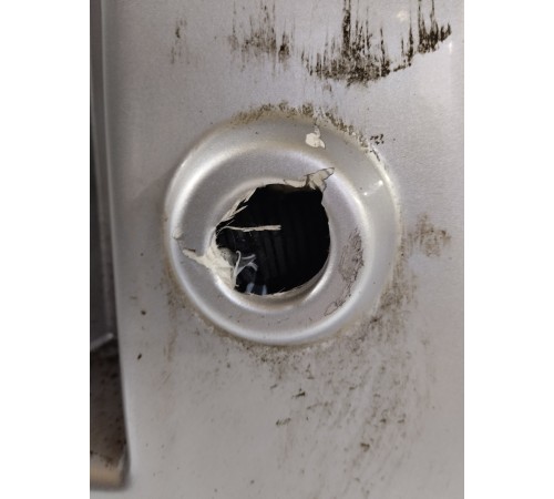 Накладка крыла боковая левая