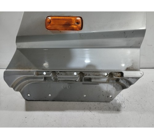 Накладка крыла боковая левая