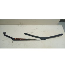 Поводок стеклоочистителя Правый