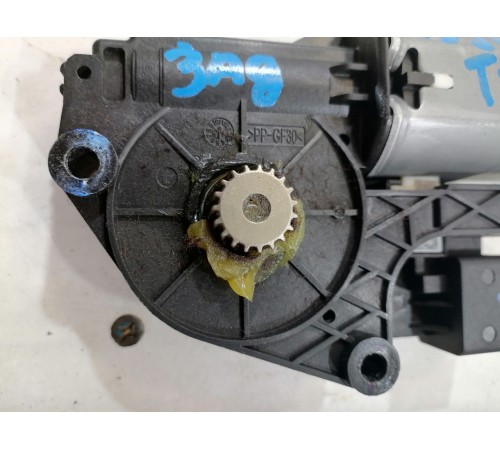 Моторчик люка задний