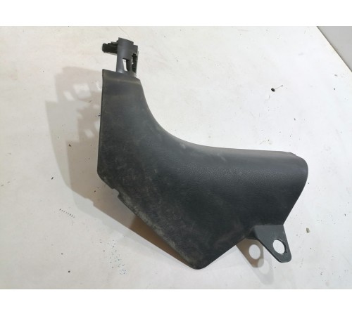 Накладка передней стойки двери левая внутренняя