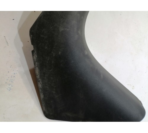 Накладка передней стойки двери левая внутренняя