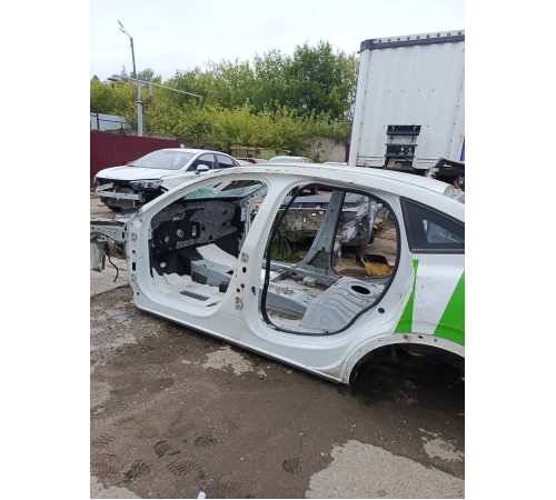 Порог со стойкой левый