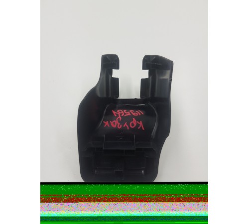 Заглушка крепления сиденья передняя левая