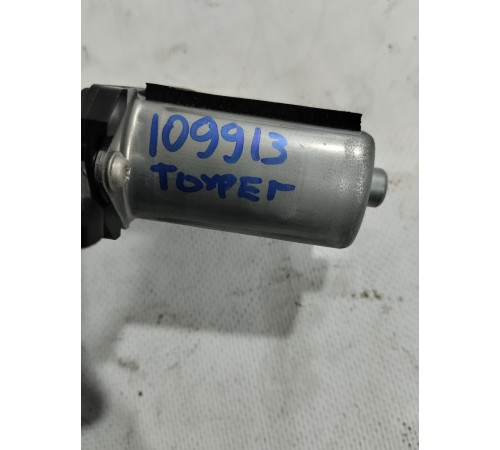 Доводчик двери (задний правый)