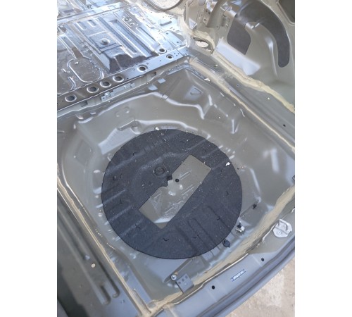 Пол багажника