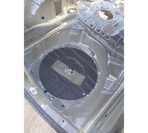 Пол багажника