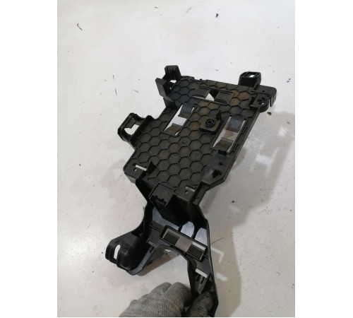 Кронштейн блока предохранителей