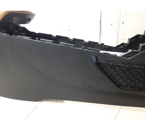 Центральная консоль с подлокотником