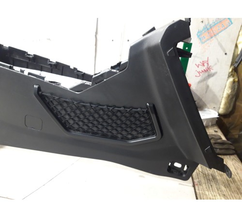 Центральная консоль с подлокотником