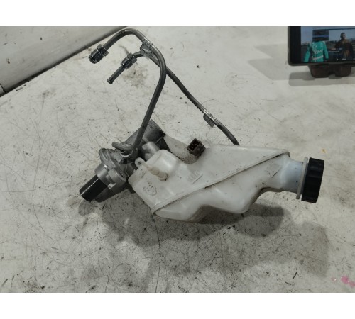 Главный тормозной цилиндр (в сборе)