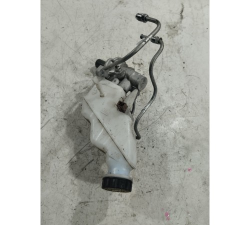 Главный тормозной цилиндр (в сборе)