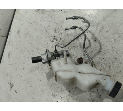 Главный тормозной цилиндр (в сборе)