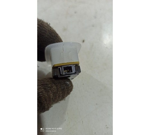 Плафон внутреннего освещения салона