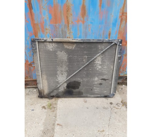 Радиатор охлаждения двигателя