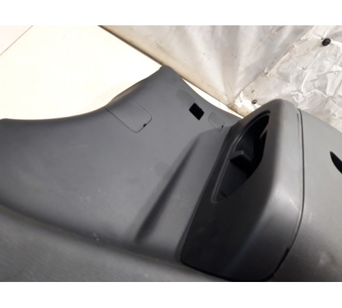 Обшивка багажника (задняя, левая)