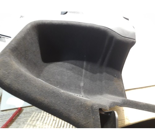 Обшивка багажника (задняя, левая)