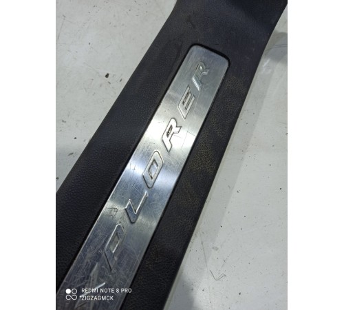 Накладка порога (задняя правая)