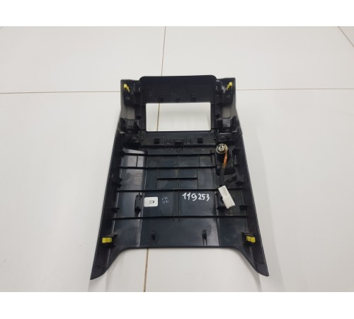 Накладка центральной консоли задняя