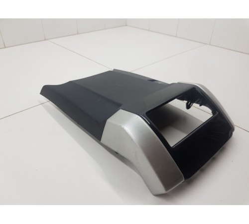 Накладка центральной консоли задняя