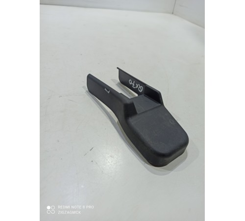 Накладка крепления сиденья левая