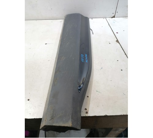 Накладка двери передняя правая нижняя