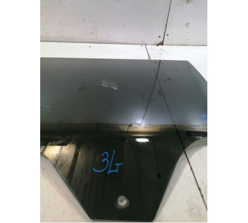 Стекло двери заднее левое