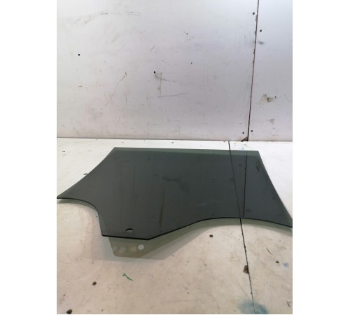 Стекло двери заднее левое