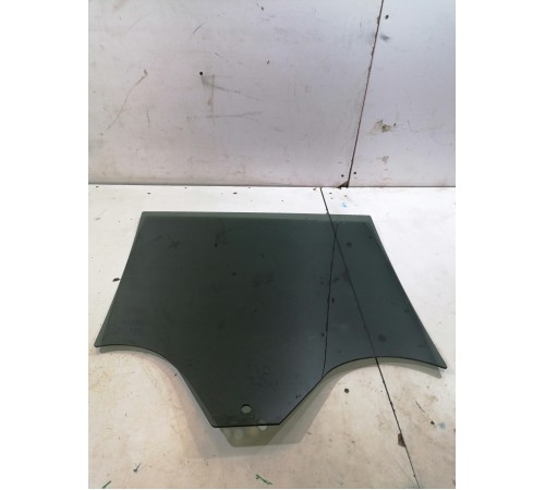 Стекло двери заднее левое