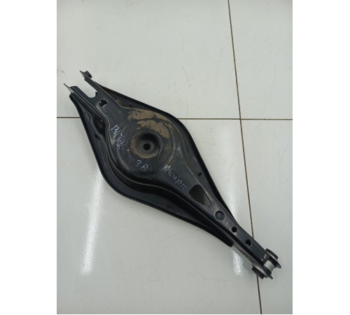 Рычаг поперечный задний правый