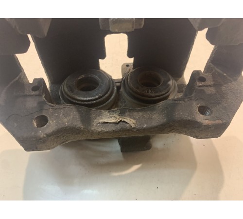 Суппорт (передний, левый)