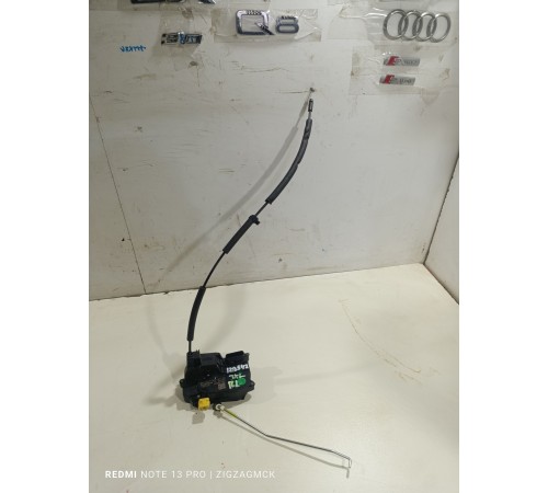 Замок двери передний левый