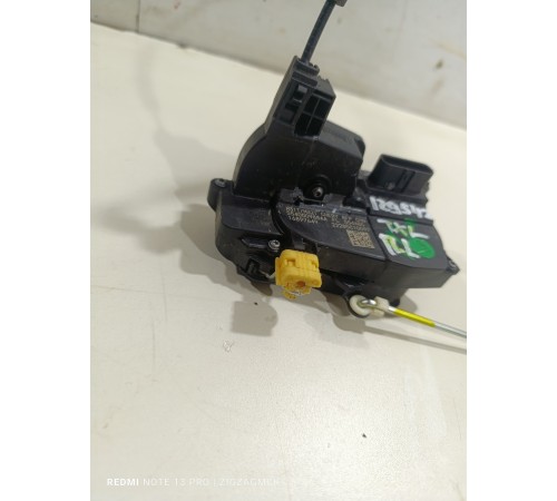 Замок двери передний левый