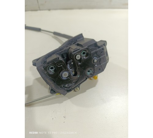 Замок двери передний левый