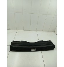 Обшивка задней панели замка багажника