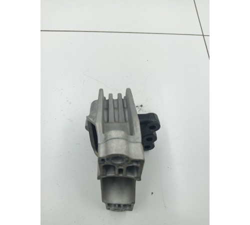 Опора двигателя правая