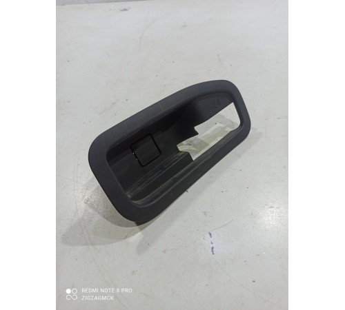 Накладка спинки заднего сиденья правая