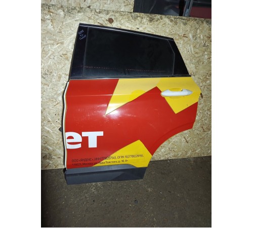 Дверь задняя левая